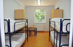 Migranti iz Bihaća smješteni u azilantski centar