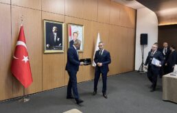 DIREKTOR ŽARKO LAKETA ODRŽAO SASTANAK SA ZAMJENIKOM PREDSJEDNIKA ZA UPRAVLJANJE MIGRACIJAMA REPUBLIKE TURSKE