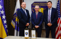 Zamjenik direktora SPS Mirsad Buzar, Ambasador SAD-a u BiH Michael Murphy i direktor GP BiH Mirko Kuprešaković održali sastanak