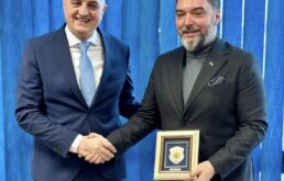 Sastanak zamjenika predsjedavajuće Savjeta ministara BiH, gospodina Staše Košarca i direktora Službe za poslove sa strancima, gospodina Žarka Lakete