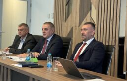 Razgovor između direktora Službe za poslove sa strancima i regionalnog stručnjaka za zaštitu i rodna pitanja pri Evropskoj komisiji za humanitarnu pomoć i Kancelariji za civilnu zaštitu