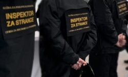 INSPEKTORI SLUŽBE ZA POSLOVE SA STRANCIMA OTKRILI 71 DRŽAVLJANINA NR KINE KOJI SU RADILI BEZ DOZVOLE